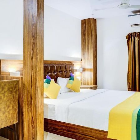 Treebo Trip Seven Olives Andheri Mumbai Exterior photo