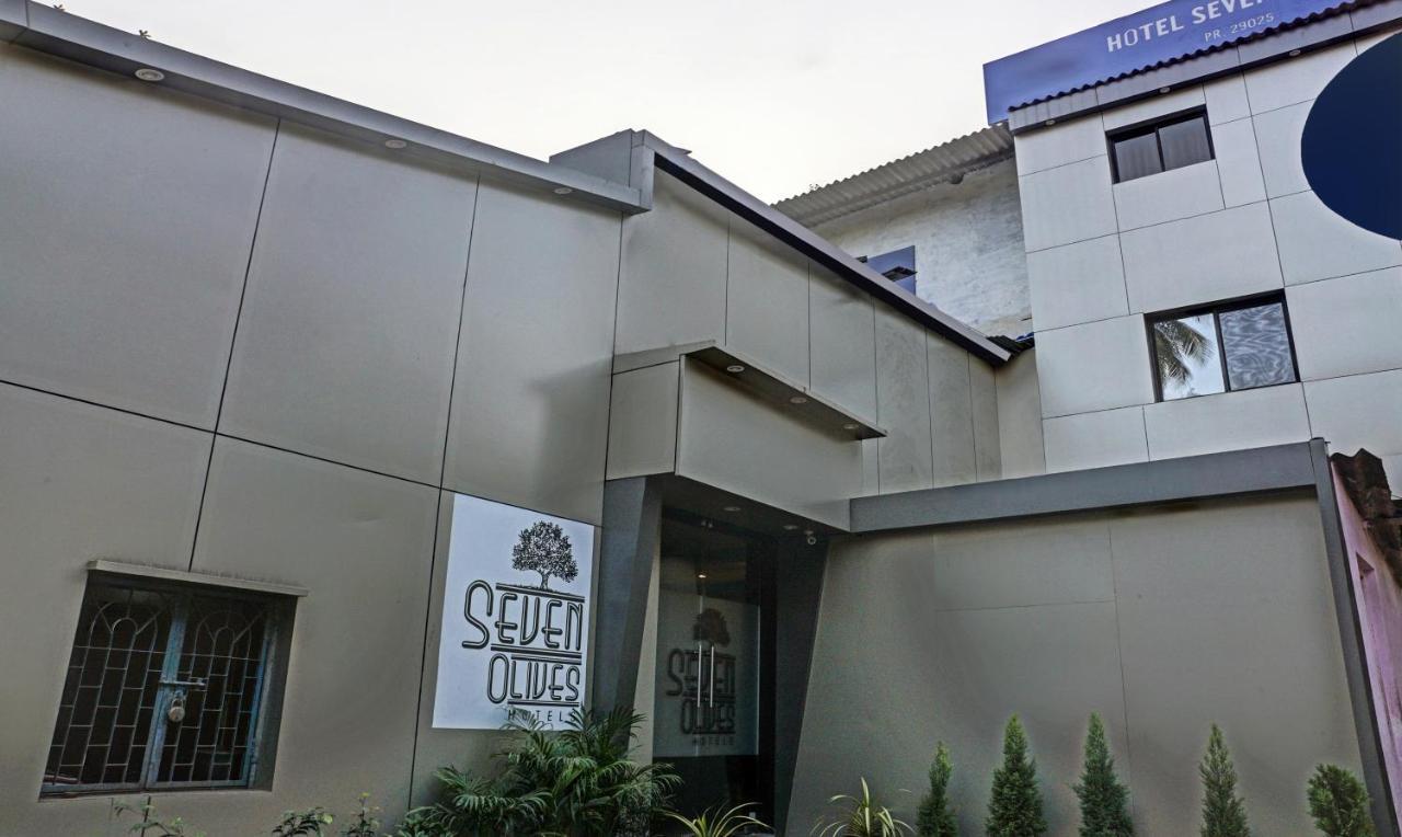 Treebo Trip Seven Olives Andheri Mumbai Exterior photo