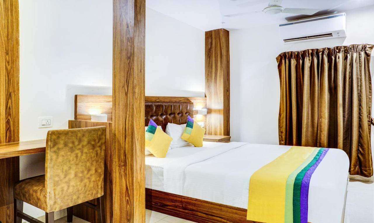Treebo Trip Seven Olives Andheri Mumbai Exterior photo