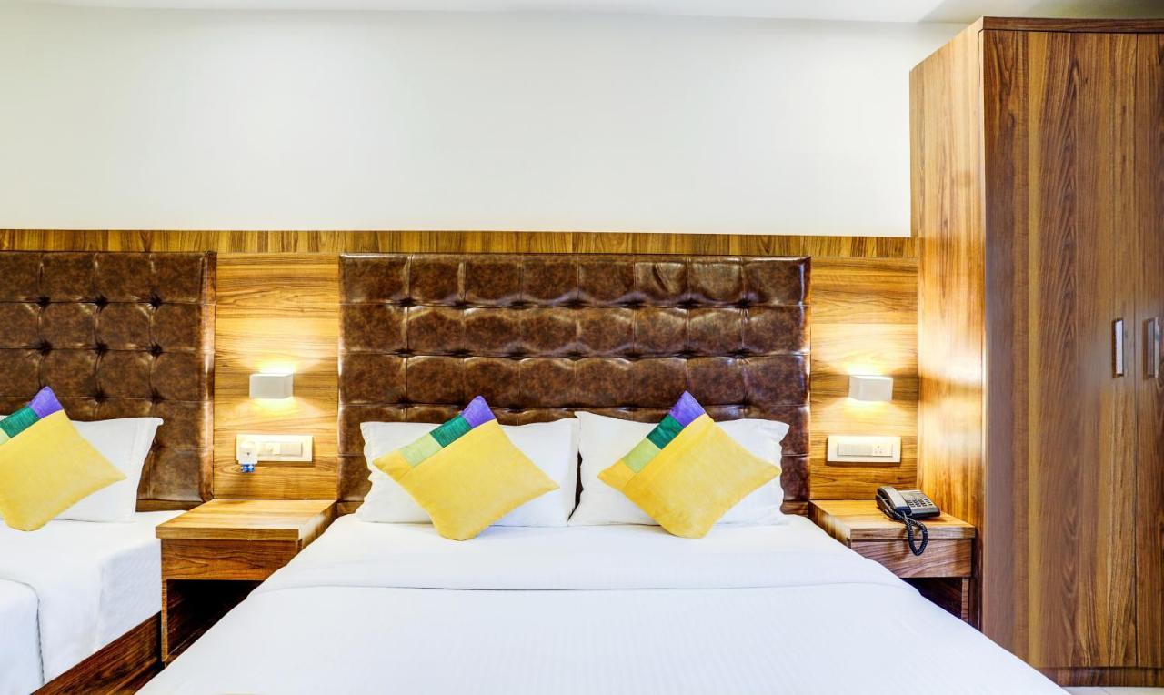 Treebo Trip Seven Olives Andheri Mumbai Exterior photo