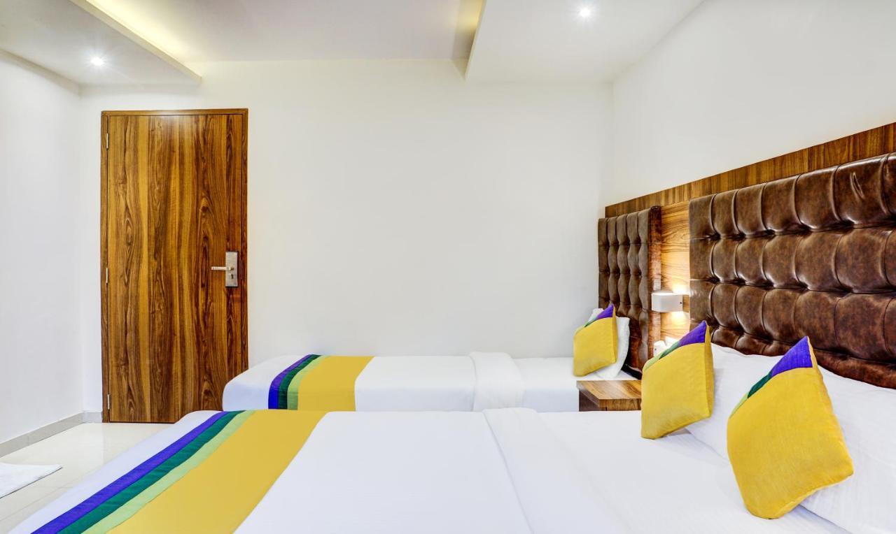 Treebo Trip Seven Olives Andheri Mumbai Exterior photo